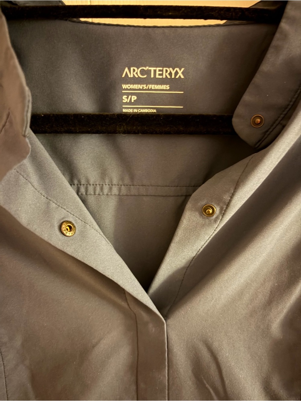 Arc'teryx Women's Slate Gray Button-Front Active Dress - Picture 4 of 4
